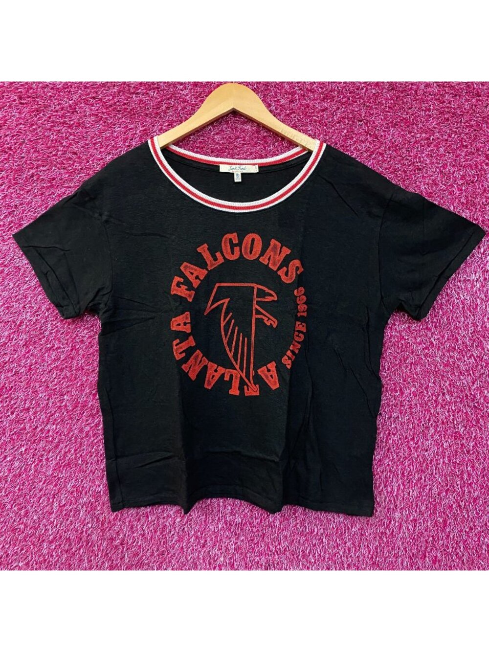Junk Food Women's Retro Sport Atlanta Falcons T-Shirt 2XL